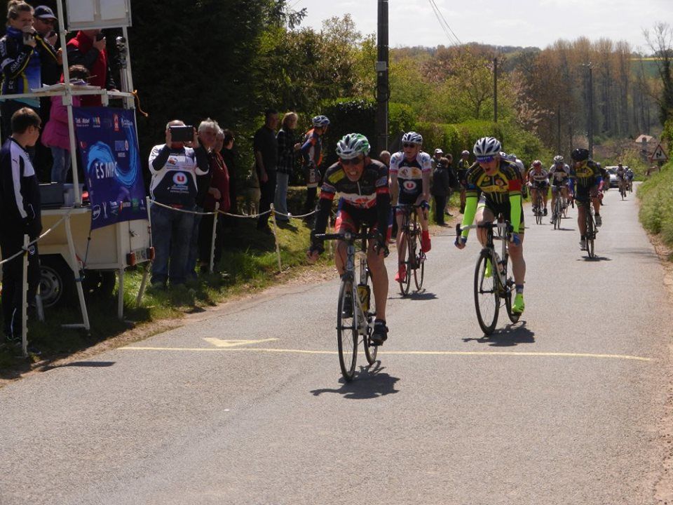 Album photos des courses de jeunes de Fontaine les R (28) et de Houx (28)