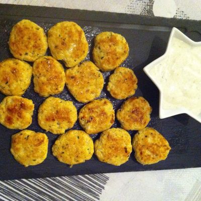Nuggets de poulet à l'indienne et  sauce yaourt Dukan