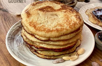 Pancakes au beurre de cacahuètes et à la noix de coco