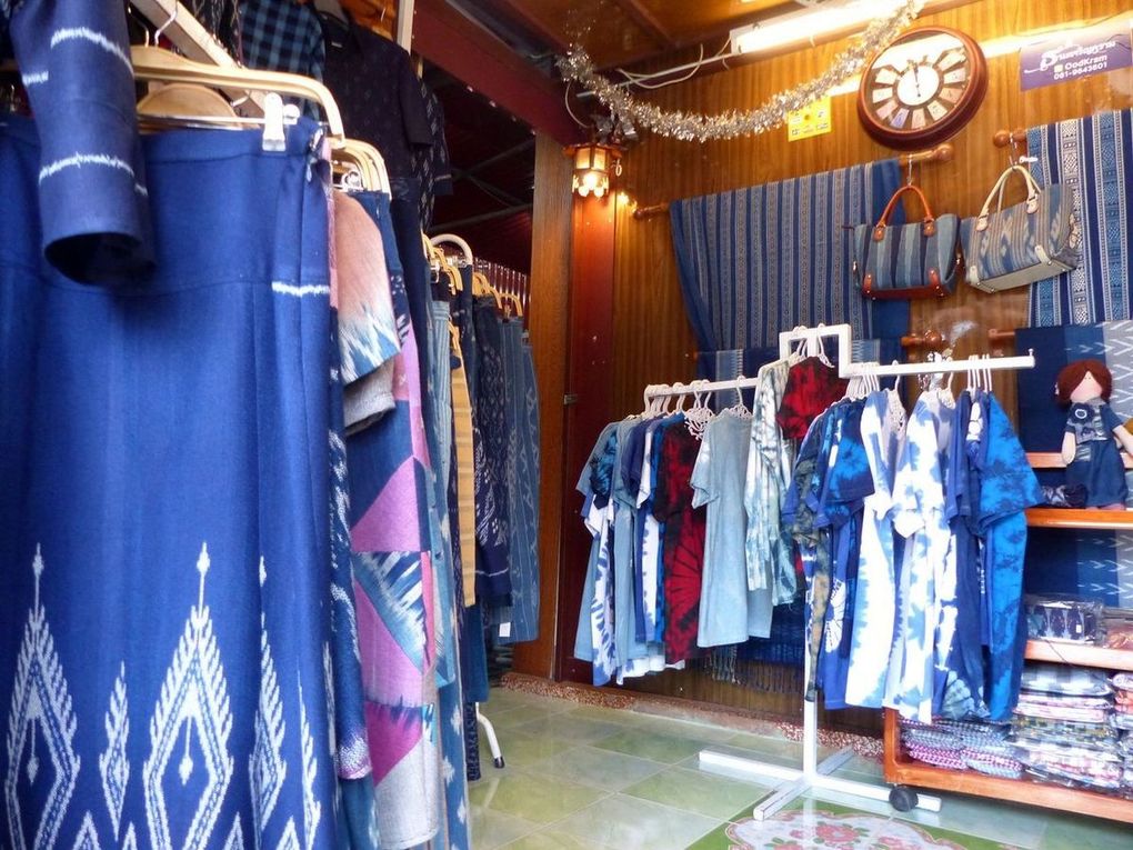La rue du bleu à Sakon Nakhon