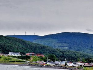 Québec-Été 2021 (18) ... Entre Ste-Anne-des-Monts et Gros-Morne et le Mont-Albert