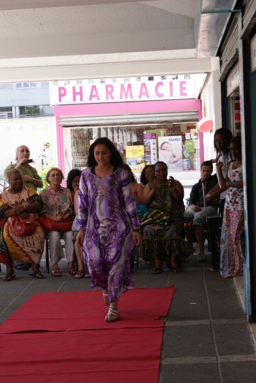 Journée d'échange et de partage : batucada itinérante, défilé de mode éthiquet repas convivial de partage au soleil!