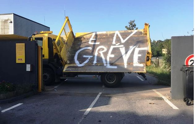 GRÉVE DES AGENTS DES ROUTES DU DÉPARTEMENT POUR LE SERVICE PUBLIC