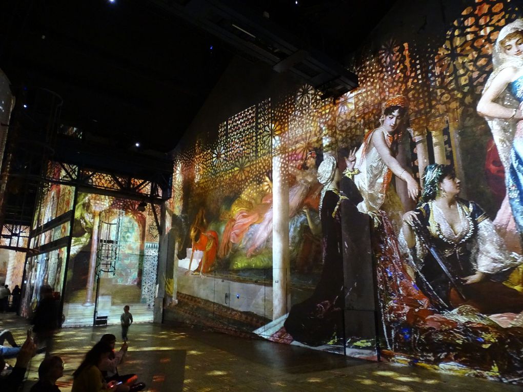 Spectacle à l'Atelier des lumières (Paris)