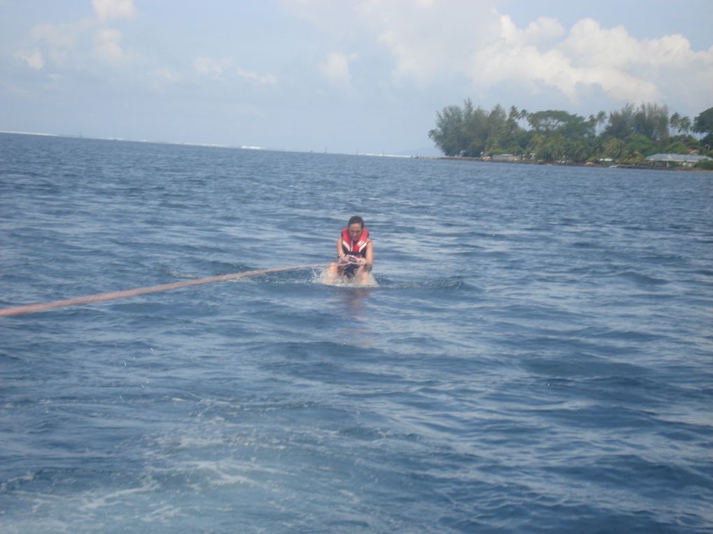 1er essai de wakeboard. Nous sommes donc plus souvent dans l'eau que sur la planche...