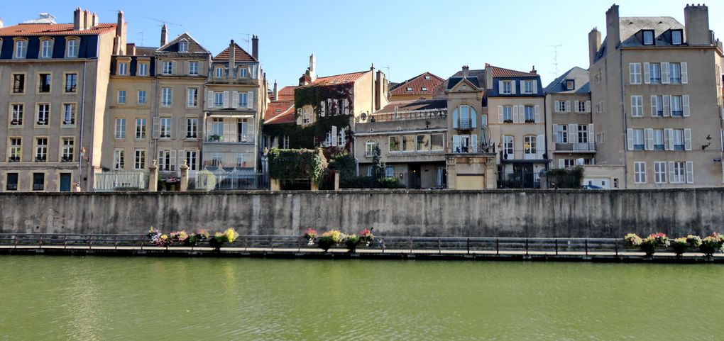 Île de Saulcy, Opéra-théâtre, temple protestant, place de la Comédie, pont st Marcel, la Moselle