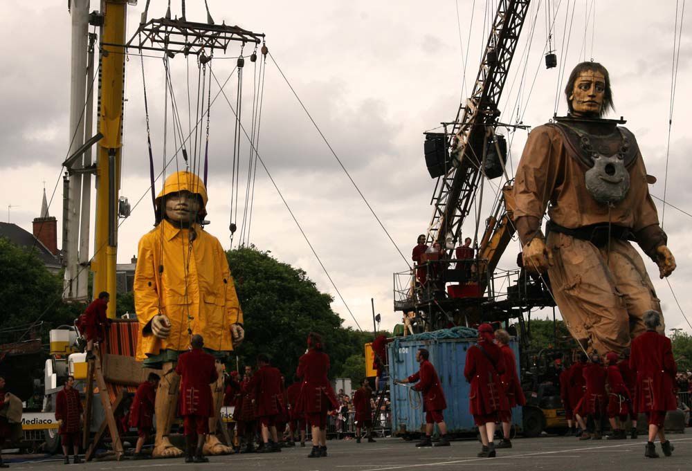 Album - Royal de Luxe Nantes 2009 Geante et Scaphandrier samedi 02