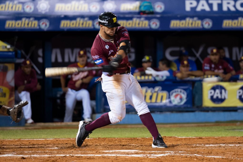 Méndez y Serrano guiaron victoria de Magallanes sobre Caracas (3 – 2) el pasado sábado 5 en Valencia 