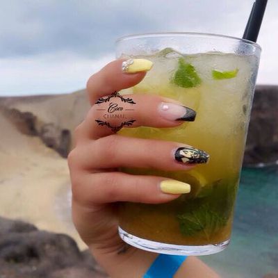 262- Pose gel uv rallongement au chablon, gel jaune et noir, deco nail art 