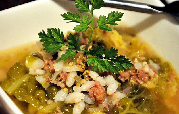 Soupe de chair à saucisses et chou vert au riz Vialone Nano