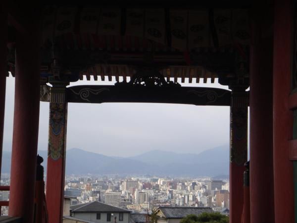 Vacances du nouvel an à Kyoto. Au programme : Daigo-ji, PAvillon d'or, Sangusangen-do, Kiyomizu-dera, Gion et Higashiyama, temple Toji et Nara... que du bonheur !