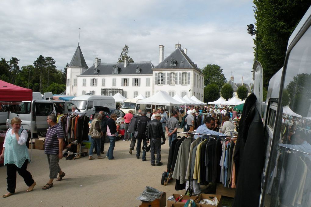 Week-end réussi pour la brocante vide-grenier avec le soleil et  287 exposants. 