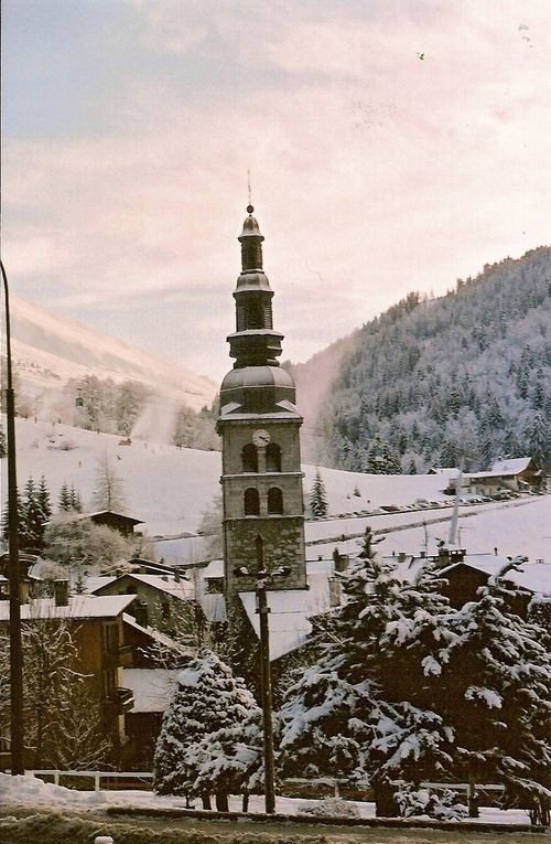 La Magie du blanc en montagne
Le Massif des Aravis : le Col du Merdassier, Manigod, la Clusaz, Beauregard mais aussi les Alpes Suisse CRAN MONTANA