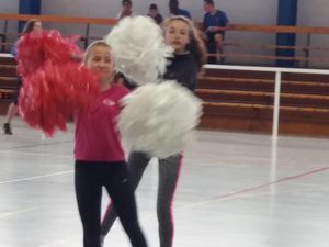 Challenge interclubs méruviens twirling bâton danse pompons adultes 16ème place