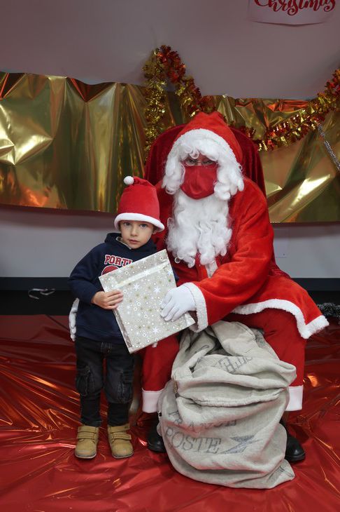 Le Père-Noël est venu à l'école... photos individuelles