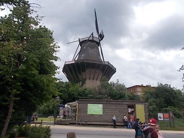 à la fin , le quartier des hollandais à qui on avait fait appel en grand nombre pour leur compétence d'assèchement.......Berlin et ses environs ne sont que des vastes marécages