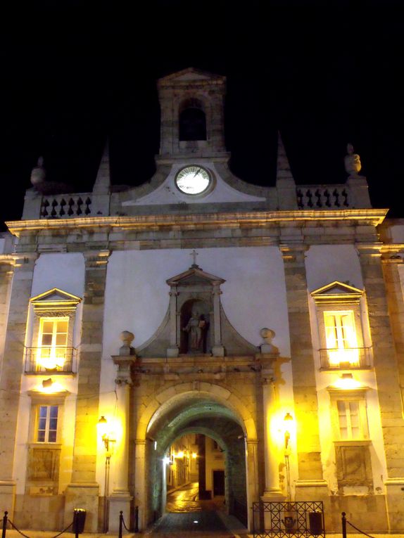 4 jours dans la maison de famille de Simon, près de Faro.
On y retournera c'est sûr!!