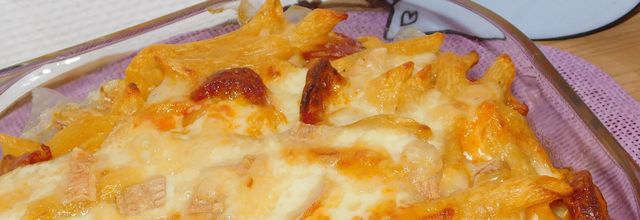 Gratin de pâtes au maroilles et au chorizo.