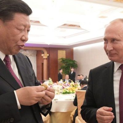 Poutine et Xi supplantent le G6 + 1 757 vues11 juin 2018