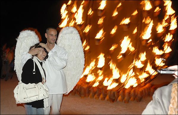 Photographiée au jardin des tuileries à l'occasion des "nuits blanches" -Paris- 6 octobre 2007