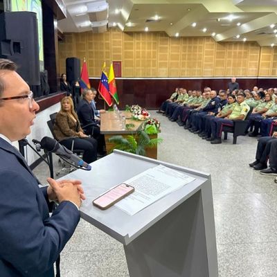 UAM certificó a funcionarios policiales en Diplomado de Derechos Humanos y Ética en ceremonia protocolar