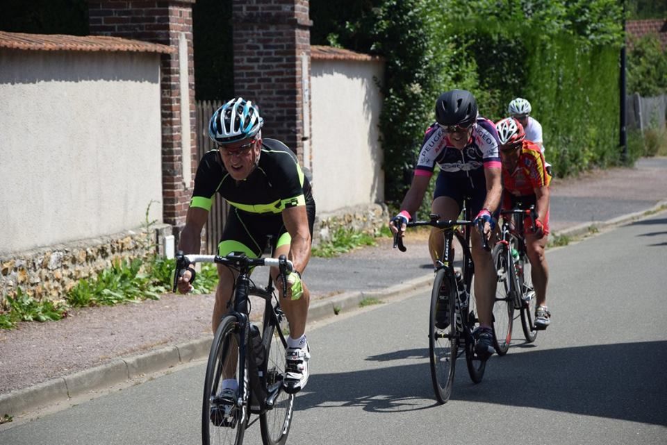 Course UFOLEP GS de Claville (27) victoire de Yann Breton (EC Avraise)