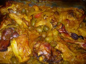 poulet au four épicé au saveur orientale et aux olives