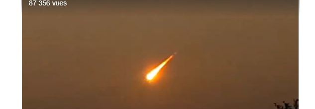 Bolide filmé au volcan Piton de la Fournaise Île de la Réunion le 25 septembre 2018