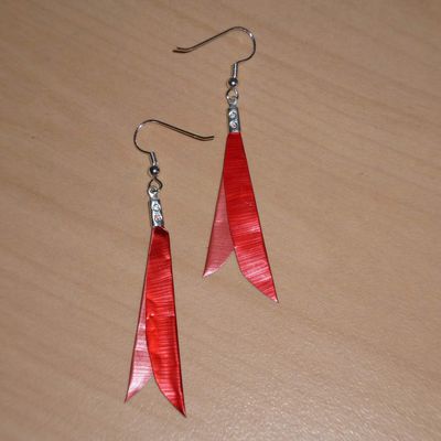 Pour juillet, un nouveau modèle de boucles d'oreilles