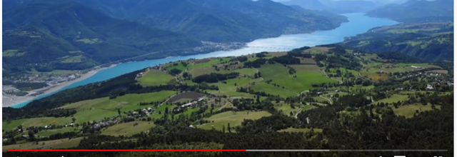 Nuages lenticulaires Intervention ovni extraterrestres à la station de sky Les Orres Hautes-Alpes près du lac de Serre-Ponçon