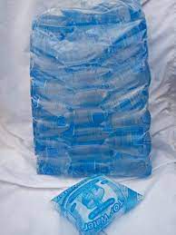 RCA: Des sachets d'eau pure impure en circulation