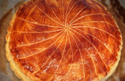 Galette des Rois "surprise" noisette et amande