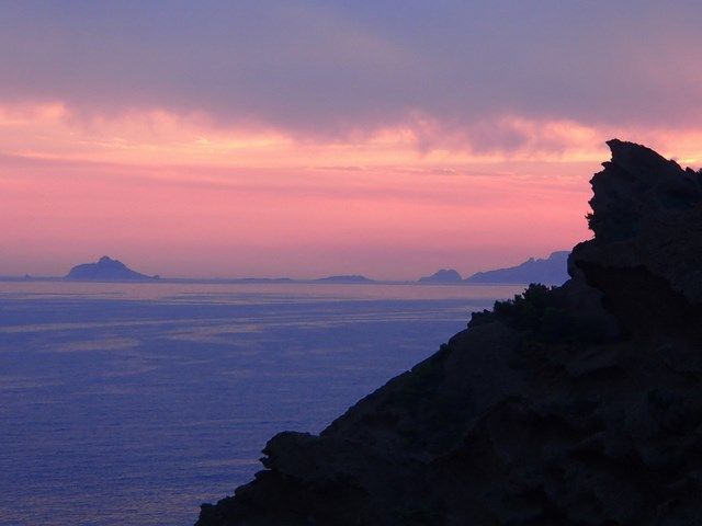 Coucher du soleil aux Parpèles et le grand rappel du Cap Canaille