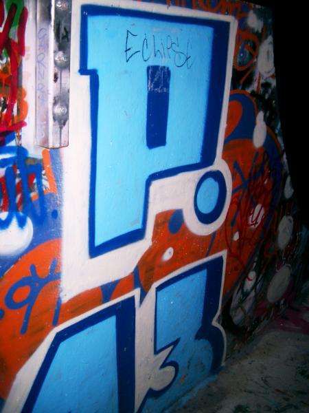 voila des photos&nbsp;de graffitis prises aux alentours du skatepark et du stade carcassonne: