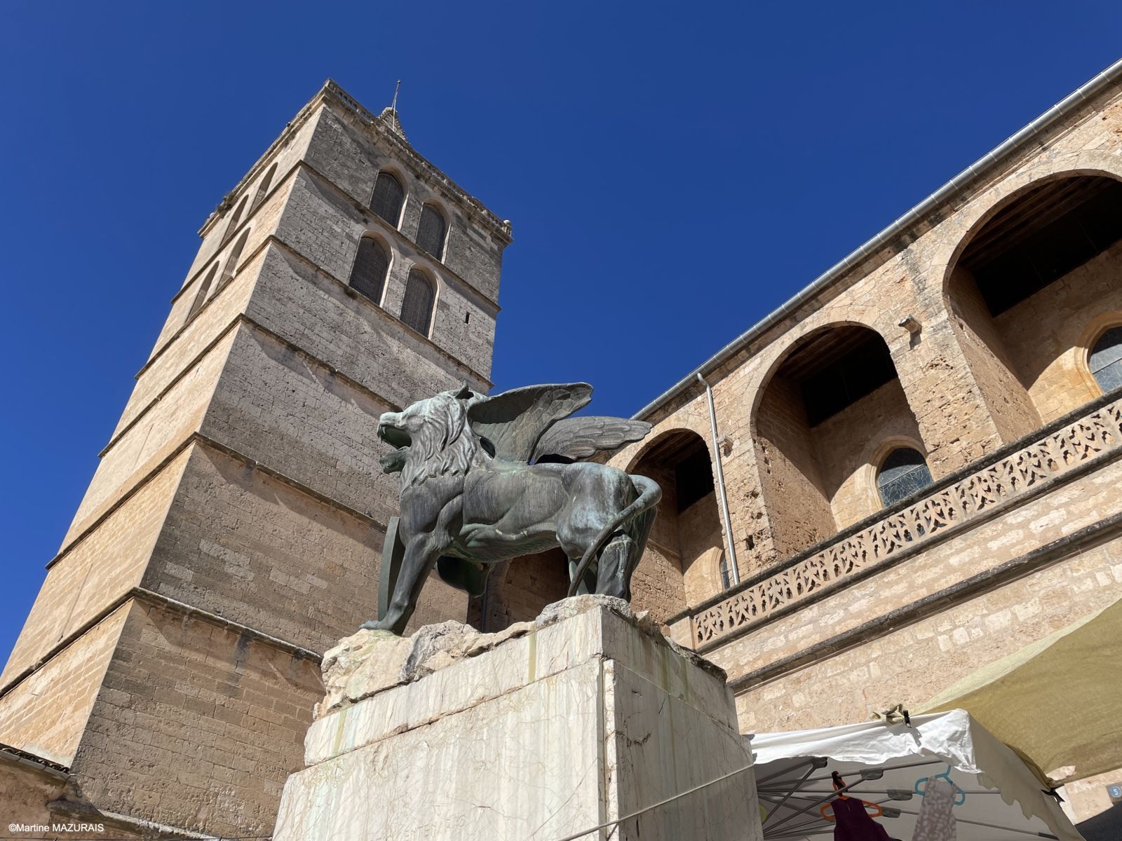 Sineu Statue lion ailé