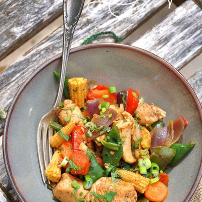 Poulet et légumes sautés, façon Thaï