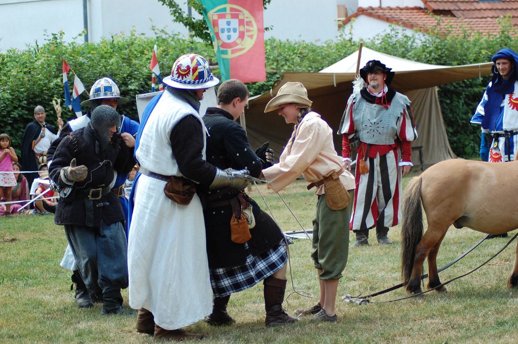 18.07.2010 Obergrombach
Burgfest mit mittelalterlichen Ritterspielen