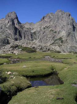 <p><em><font color="#8080ff">Quelques photos de l'&Icirc;le de Beaut&eacute;</font></em></p>