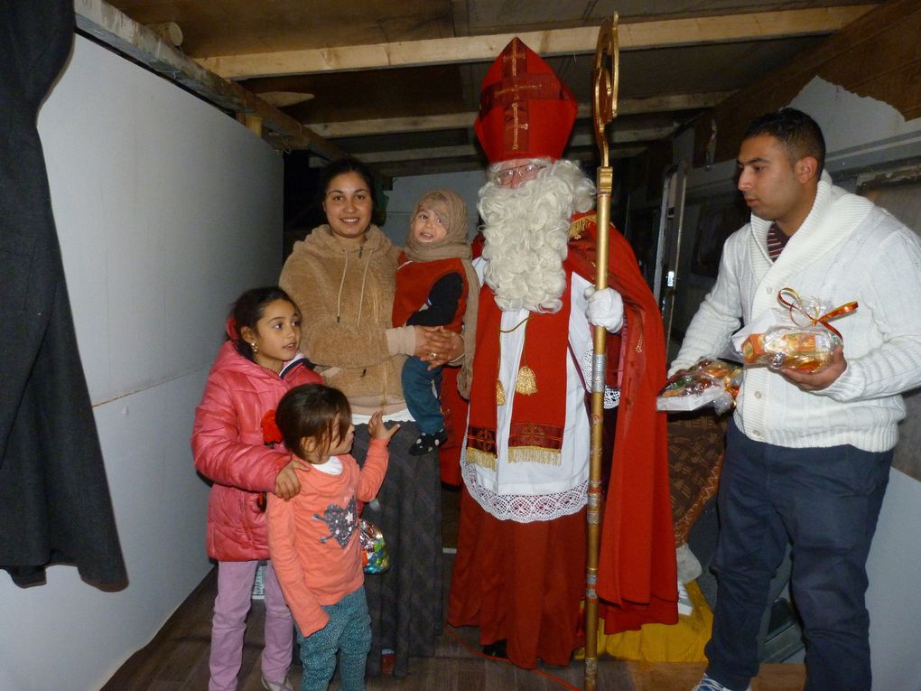 Joyeux Noël à toutes et à tous, d'ici et d'ailleurs, et aussi: Paix sur la Terre aux Hommes de bonne volonté