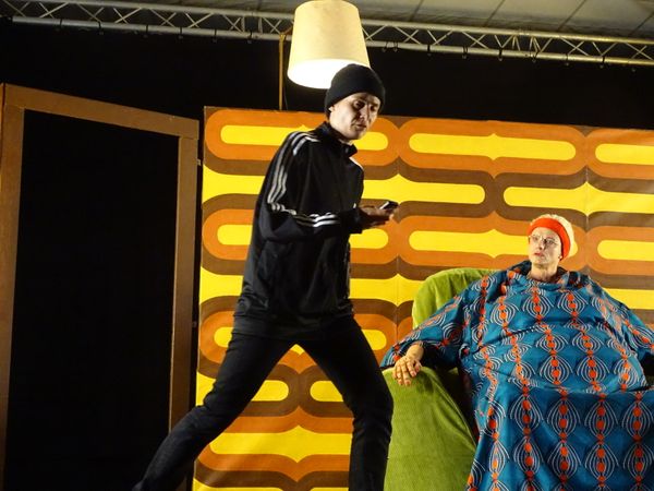 Déjà les photos du spectacle  « Demande à Alma » du groupe Anamorphoses, le 17 mai 2025 à 21h, à la salle de Montcaret, (muriel)