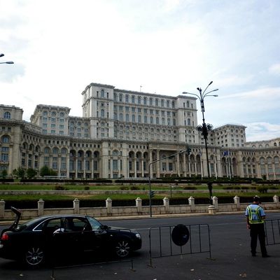 "Maison du peuple" de Bucarest, second plus grand bâtiment administratif du monde après le Pentagone.