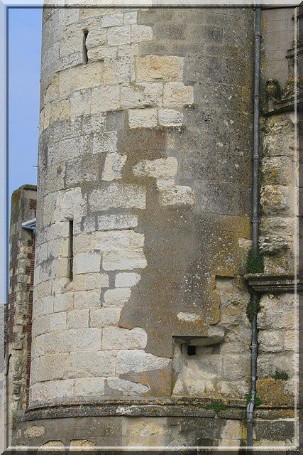 Diaporama église fortifiée de Montcornet