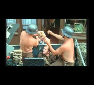 Gilets jaunes et foulards rouge en 1940