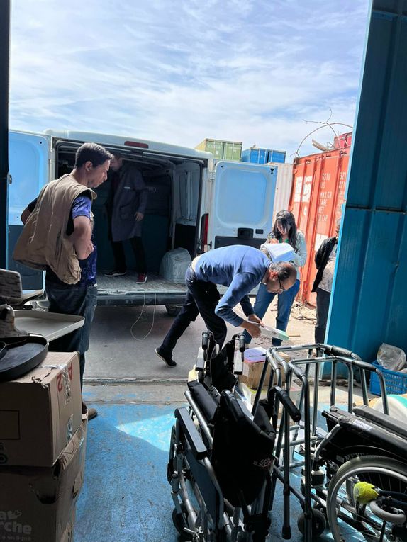 06 mai 2023- Chargement d'un camion pour l'hôpital de Tabarka