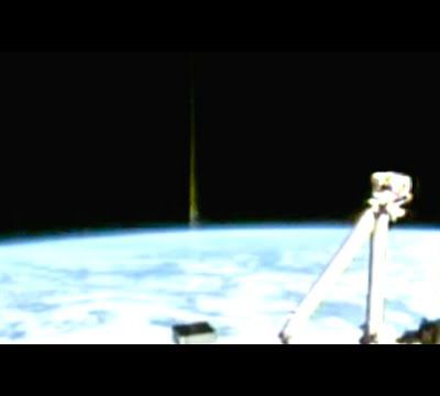 VIDEO OVNI PAR ISS