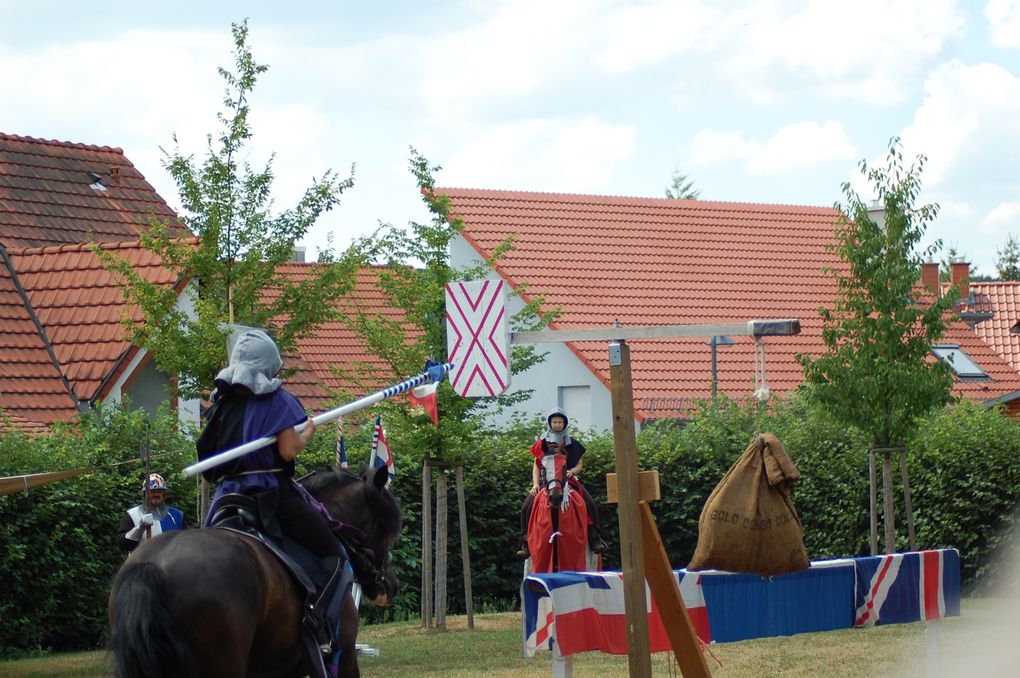 18.07.2010 Obergrombach
Burgfest mit mittelalterlichen Ritterspielen