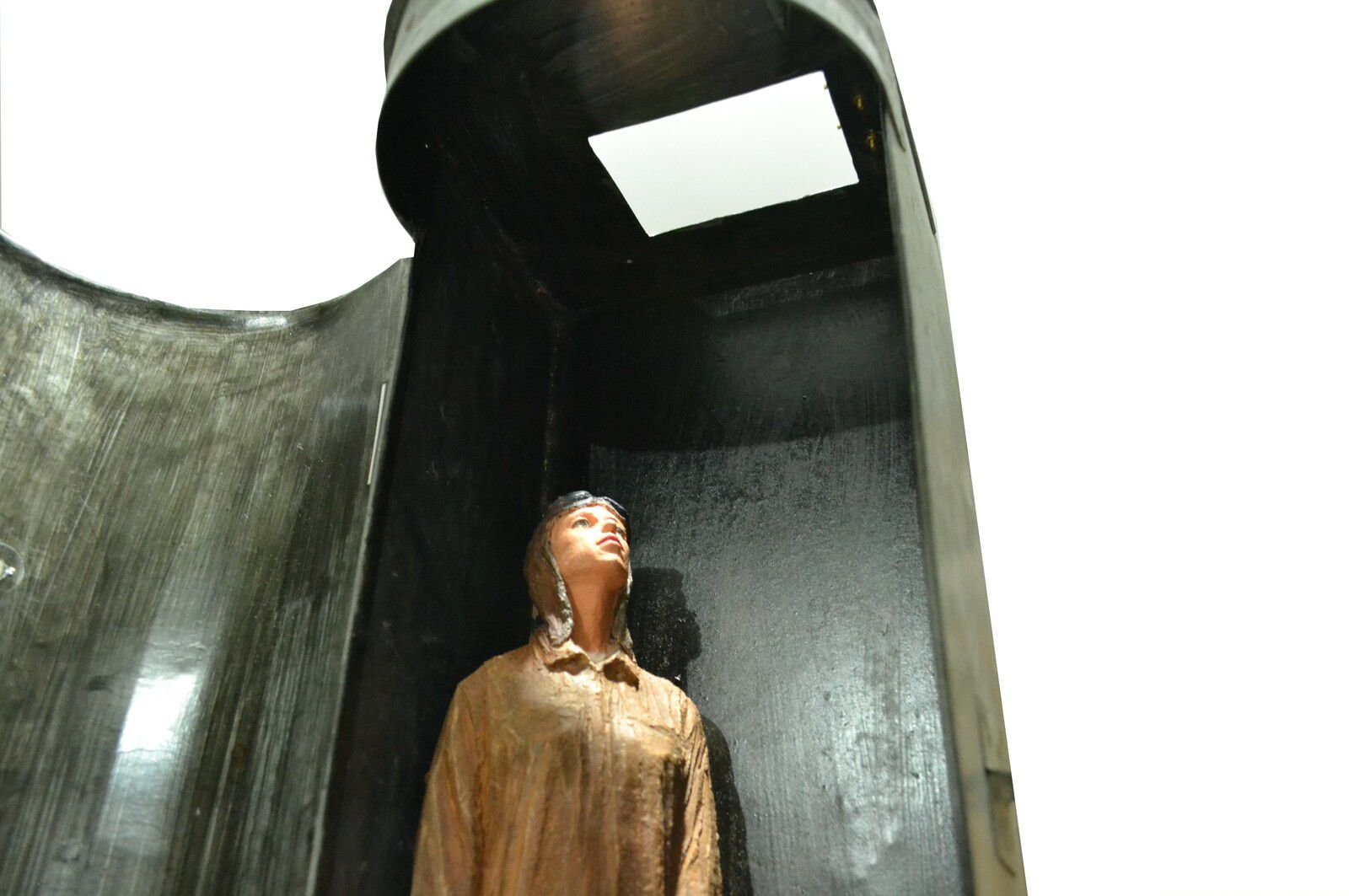 confinement sculpture