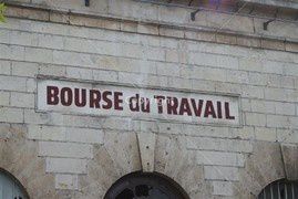 La revendication d’une Bourse du travail apparaît au Conseil municipal de Paris dès le milieu des années 1870, 