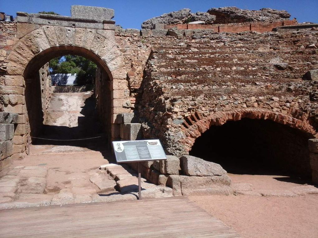 Photo 1 ,le pont romain 800 m et 60 arches
