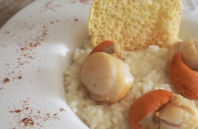 Risotto crémeux aux noix de Saint Jacques et sa tuile de parmesan